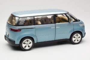 Volkswagen Microbus Concept Light Green Revell 1:18 08444 Diecast - image 3 of 8