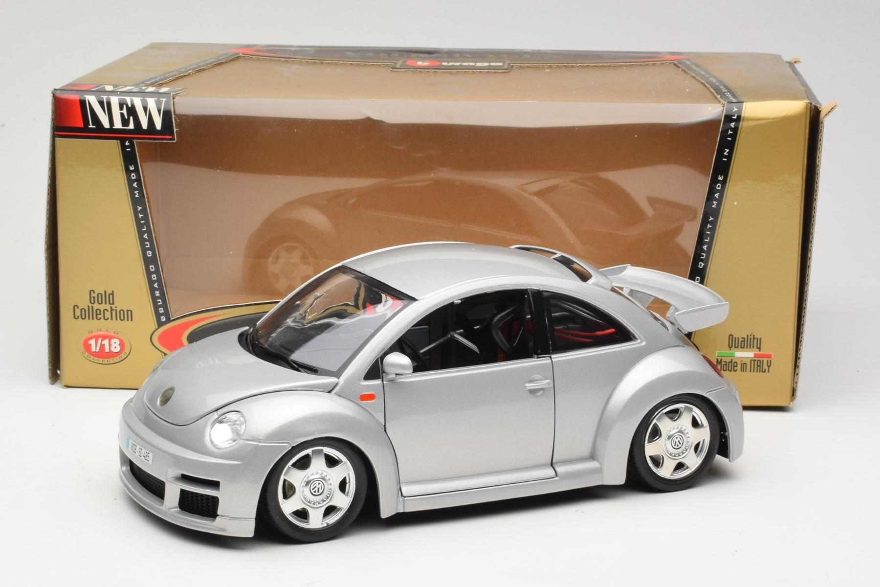 Bburago Volkswagen New Beetle RSi 1:18 Diecast Silver