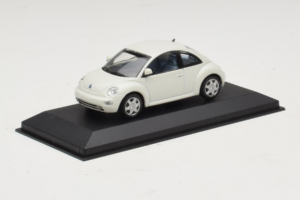 Volkswagen New Beetle White Minichamps 1:43 430058005 Diecast - image 2 of 4