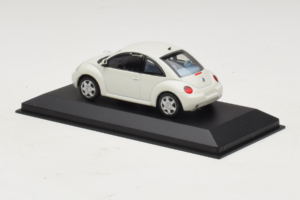 Volkswagen New Beetle White Minichamps 1:43 430058005 Diecast - image 3 of 4