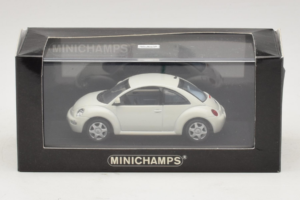 Volkswagen New Beetle White Minichamps 1:43 430058005 Diecast - image 4 of 4