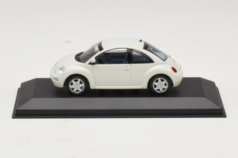 Volkswagen New Beetle White Minichamps 1:43 430058005 Diecast