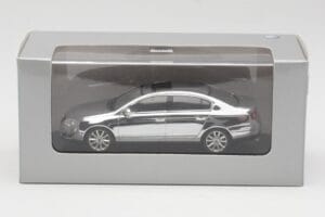 Volkswagen Passat B6 Chrome Silver 10 Years Volkswagen Magazine Minichamps 1:43 PASSAT004 Diecast - image 4 of 4