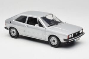 Volkswagen Scirocco GT Mk1 Silver Metallic Revell 1:18 08833 Diecast - image 6 of 8