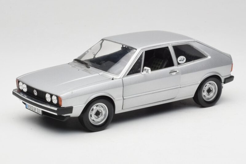 Volkswagen Scirocco GT Mk1 Silver Metallic Revell 1:18 Volkswagen Scirocco GT Mk1 Silver Metallic Revell 1:18 08833 Diecast