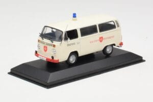 Volkswagen T2 Ambulance Malteser Hilfsdienst Minichamps 1:43 400053092 Diecast - image 2 of 4