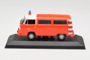 Volkswagen T2 Bus Fire Department Frankfurt Red Bumpers Minichamps 1:43 400053091-V1 Diecast