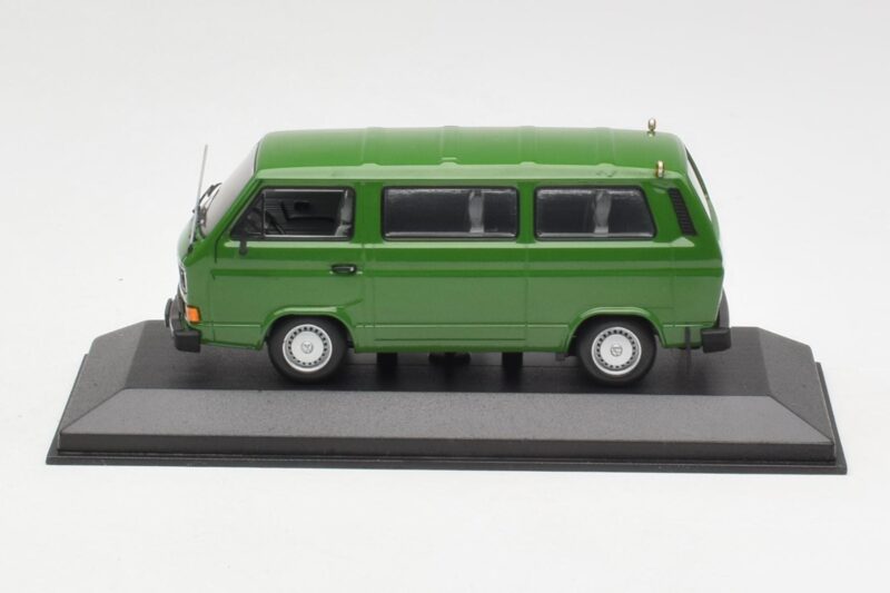 Volkswagen T3 Bus Green Minichamps 1:43 400055000 Diecast