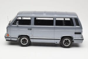 Volkswagen T3 Porsche B32 Minibus Blue KK-Scale 1:18 KKDC180221 Diecast - image 3 of 6