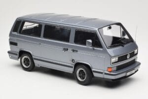 Volkswagen T3 Porsche B32 Minibus Blue KK-Scale 1:18 KKDC180221 Diecast - image 4 of 6