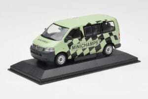 Volkswagen T5 Bus Green Minichamps 1:43 T5002 Diecast - image 2 of 4