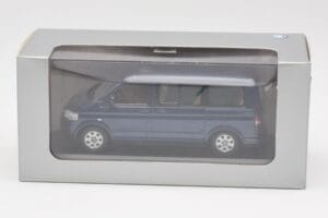 Volkswagen T5 Bus Shadow Blue Minichamps 1:43 842902102 Diecast - image 4 of 4