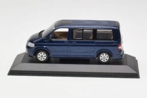 Volkswagen T5 Bus Shadow Blue Minichamps 1:43 842902102 Diecast