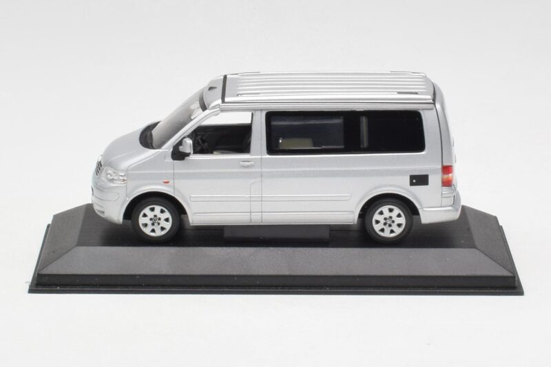 Volkswagen T5 California Silver Minichamps 1:43 Volkswagen T5 California Silver Minichamps 1:43 7H8099300GPA7W Diecast