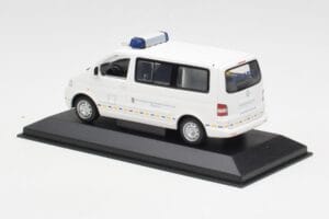 Volkswagen T5 Multivan Bundeswehr Emergency Doctor Prototype Minichamps 1:43 400052291-P1 Diecast - image 3 of 4