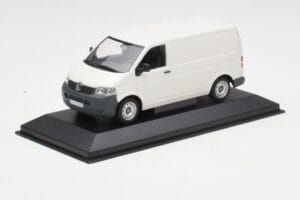 Volkswagen T5 Transporter White Minichamps 1:43 T5002-B Diecast - image 2 of 4