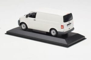 Volkswagen T5 Transporter White Minichamps 1:43 T5002-B Diecast - image 3 of 4