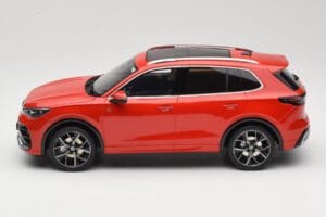Volkswagen Tiguan eTSI R-Line Persimmon Red Metallic Otto 1:18 OT489 Resin - image 3 of 6