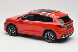 Volkswagen Tiguan eTSI R-Line Persimmon Red Metallic Otto 1:18 OT489 Resin - image 5 of 6