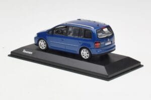 Volkswagen Touran Blue Minichamps 1:43 TOURAN002 Diecast - image 3 of 4