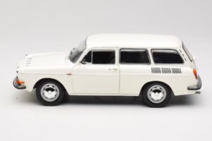 Volkswagen Type 3 1600 L Variant Police Minichamps 1:18 100051091 Diecast - image 4 of 8