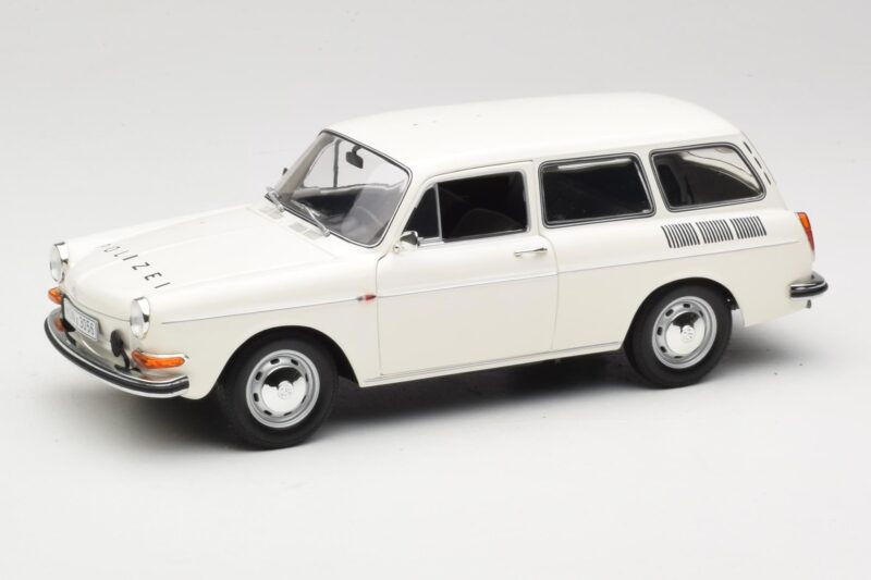 Volkswagen Type 3 1600 L Variant Police Minichamps 1:18 Volkswagen Type 3 1600 L Variant Police Minichamps 1:18 100051091 Diecast