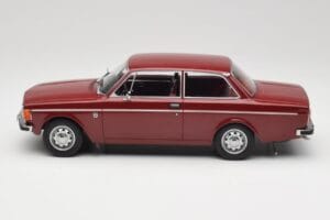Volvo 142 Dark Red MCG 1:18 MCG18443 Diecast - image 3 of 6