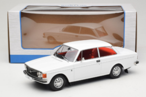 Volvo 142 White MCG 1:18 MCG18445 Diecast - image 6 of 6