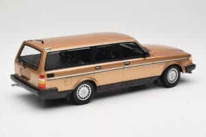 Volvo 240 GL Estate Gold Metallic Minichamps 1:18 155171415 Diecast - image 2 of 6