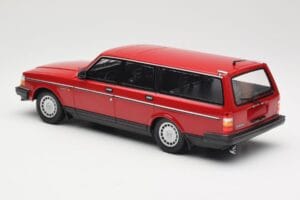 Volvo 240 GL Estate Red Minichamps 1:18 155171411 Diecast - image 5 of 6