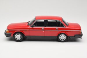 Volvo 240 GL Dark Red Minichamps 1:18 166171401 Diecast - image 3 of 6