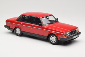 Volvo 240 GL Dark Red Minichamps 1:18 166171401 Diecast - image 4 of 6