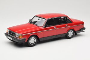 Volvo 240 GL Dark Red Minichamps 1:18 166171401 Diecast