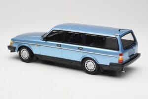 Volvo 240 GL Estate Blue Metallic Minichamps 1:18 155171414 Diecast - image 5 of 6
