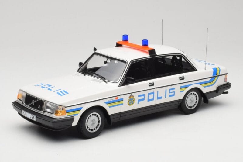 Volvo 240 GL Polis Sweden Minichamps 1:18 155171490 Diecast