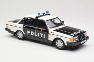 Volvo 240 GL Politi Norway Black Minichamps 1:18 155171496 Diecast - image 4 of 6