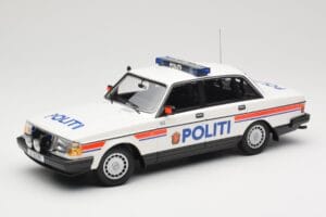 Volvo 240 GL Politi Norway Minichamps 1:18 155171491 Diecast
