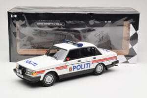 Volvo 240 GL Politi Norway Minichamps 1:18 155171491 Diecast - image 6 of 6
