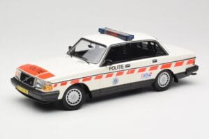 Volvo 240 GL Politie Netherlands Minichamps 1:18 155171498 Diecast