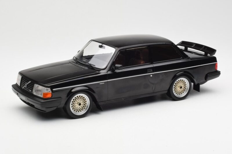 Volvo 240 Turbo Black Custom IXO 1:18 18CMC178 Diecast