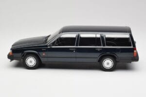 Volvo 740 GL Estate Dark Green Metallic Minichamps 1:18 155171771 Diecast - image 3 of 6