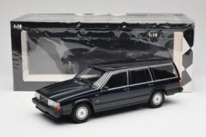 Volvo 740 GL Estate Dark Green Metallic Minichamps 1:18 155171771 Diecast - image 6 of 6