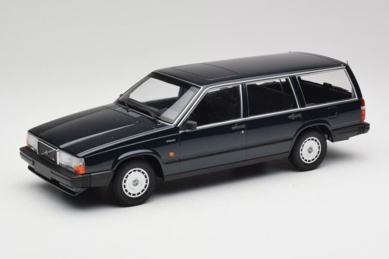 Volvo 740 GL Estate Dark Green Metallic Minichamps 1:18 Volvo 740 GL Estate Dark Green Metallic Minichamps 1:18 155171771 Diecast