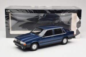 Volvo 740 GL Dark Blue Metallic Minichamps 1:18 155171701 Diecast - image 6 of 6