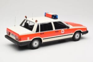 Volvo 740 GL DRK Aschaffenburg Minichamps 1:18 155171790 Diecast - image 2 of 6