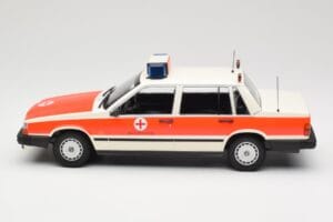 Volvo 740 GL DRK Aschaffenburg Minichamps 1:18 155171790 Diecast - image 3 of 6