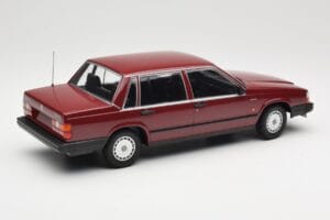 Volvo 740 GL Red Minichamps 1:18 155171704 Diecast - image 2 of 6