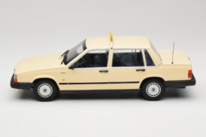Volvo 740 GL Taxi Germany Minichamps 1:18 155171792 Diecast - image 3 of 6