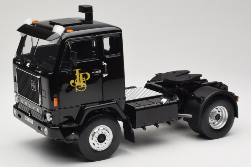 Volvo F88 John Player Special Black MCG 1:18 MCG18217 Diecast