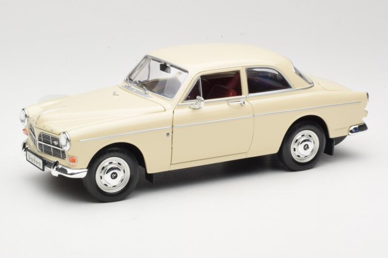 Volvo P121 Amazon White Revell 1:18 Volvo P121 Amazon White Revell 1:18 08866 Diecast